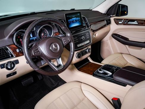 Used 2019 Mercedes-Benz GLS 450 4MATIC image 20