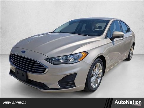 Used 2019 Ford Fusion SE FWD image 1