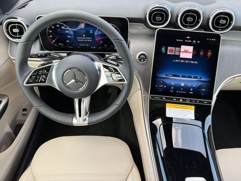 New 2026 Mercedes-Benz GLC 300 image 28