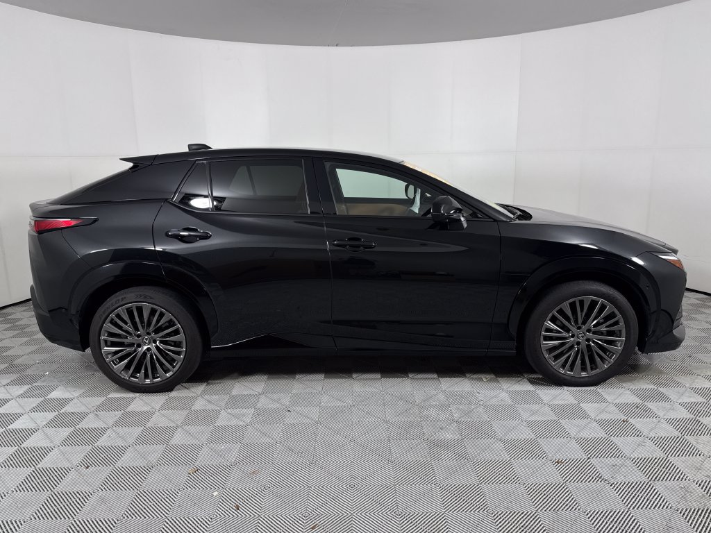 Used 2024 Lexus RZ 450e Premium AWD/4WD image 2
