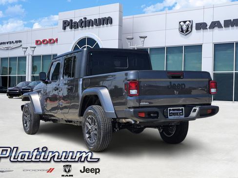 New 2025 Jeep Gladiator Sport image 4