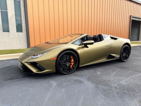 Used 2023 Lamborghini Huracan EVO RWD image 13