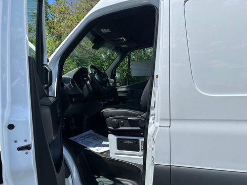 New 2026 Mercedes-Benz Sprinter 2500 image 13