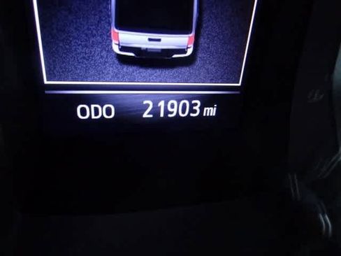 Used 2020 Toyota Tacoma Limited image 7