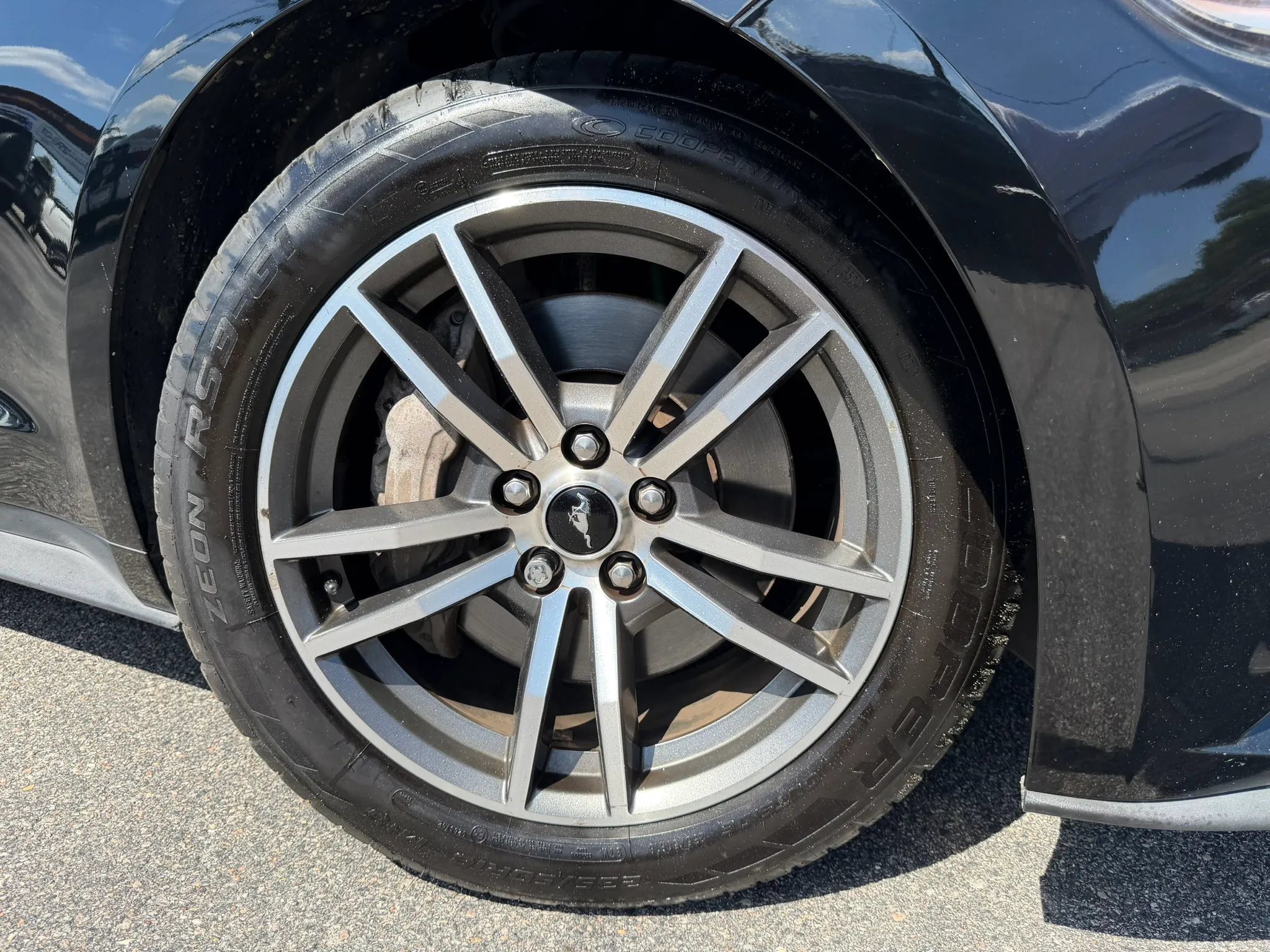 Used 2015 Ford Mustang GT RWD image 32