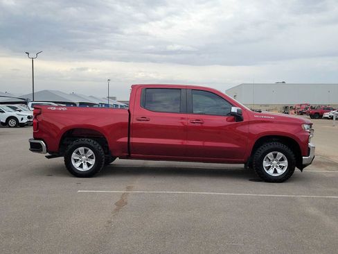 Used 2021 Chevrolet Silverado 1500 LT AWD/4WD image 9