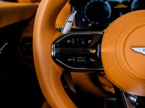 Used 2025 Aston Martin DB12 Coupe image 43