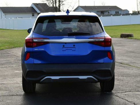 Used 2023 Kia Seltos LX image 4