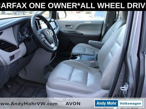Used 2018 Toyota Sienna XLE w/ XLE Navigation Package AWD/4WD image 14