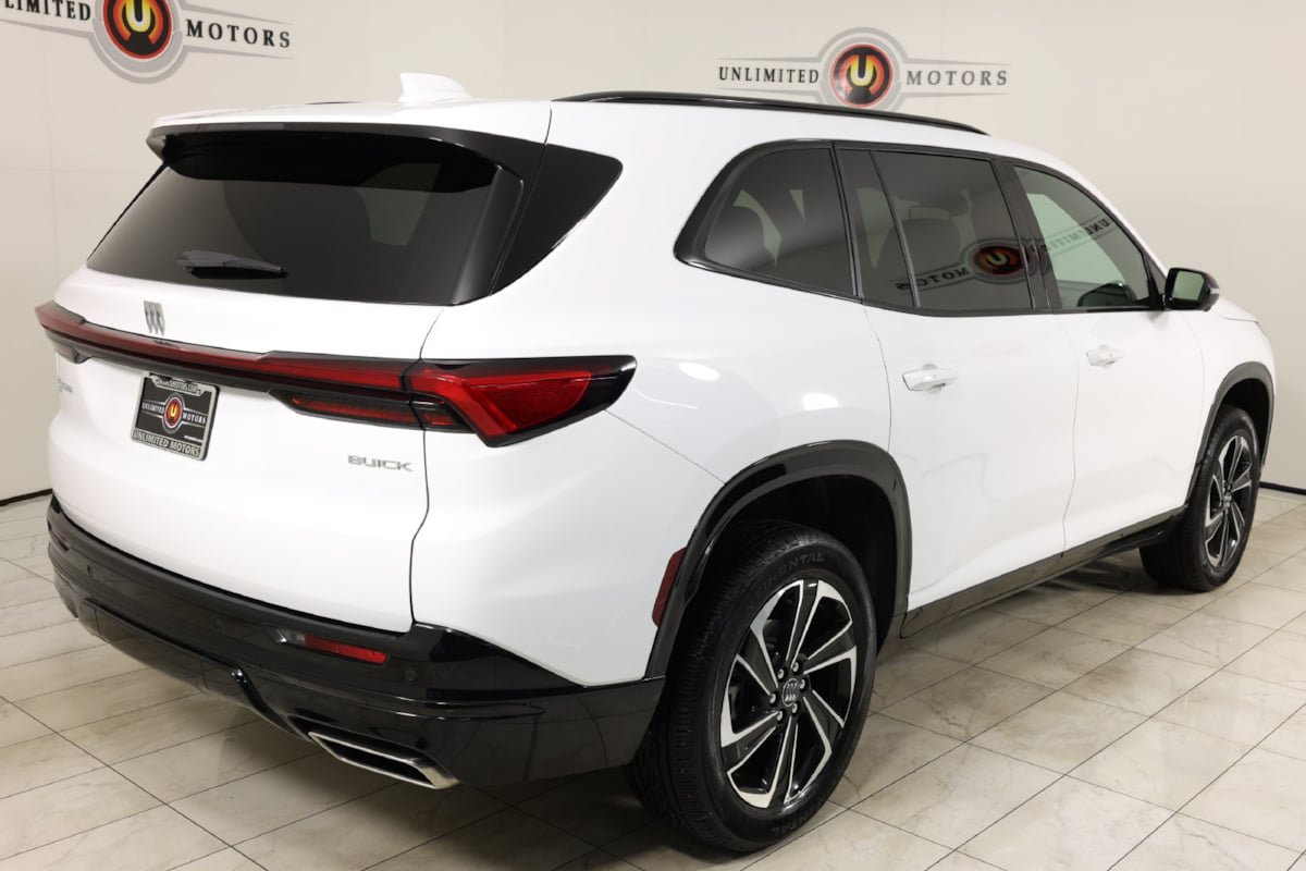Used 2026 Buick Enclave Sport Touring AWD/4WD image 3