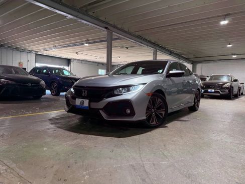 Used 2018 Honda Civic EX image 1