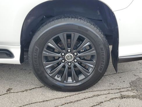 Used 2022 Lexus GX 460 Premium w/ Accessory Package image 35