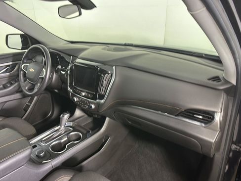 Used 2018 Chevrolet Traverse LT FWD image 23