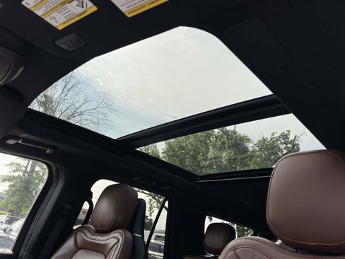 Certified 2023 Lincoln Navigator L Reserve AWD/4WD image 20