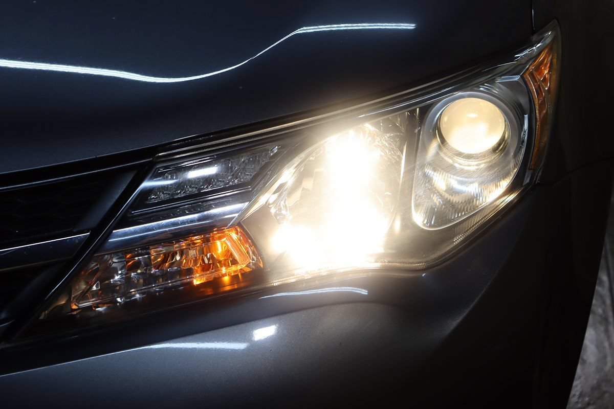 Used 2014 Toyota RAV4 XLE AWD/4WD image 11