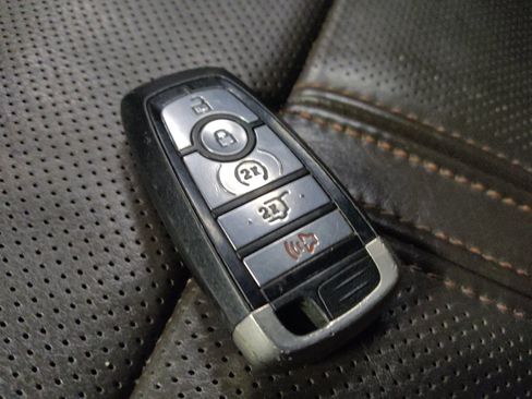 Used 2020 Ford Expedition King Ranch AWD/4WD image 32