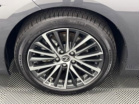 Certified 2025 Lexus ES 300h w/ Premium Package FWD image 23