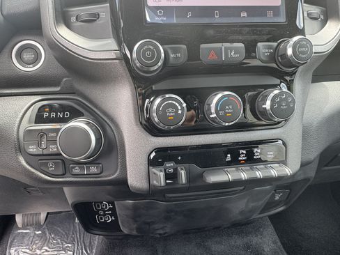 Used 2025 RAM 1500 Classic Warlock AWD/4WD image 19