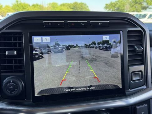 Used 2023 Ford F150 Lariat w/ Trailer Tow Package image 16