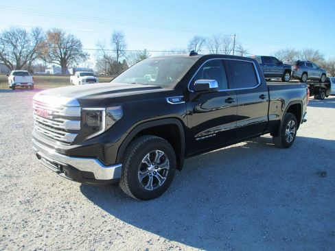 New 2026 GMC Sierra 1500 SLE w/ X31 Off-Road Package image 9
