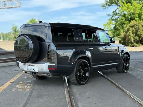 Used 2024 Land Rover Defender 130 S AWD/4WD image 4