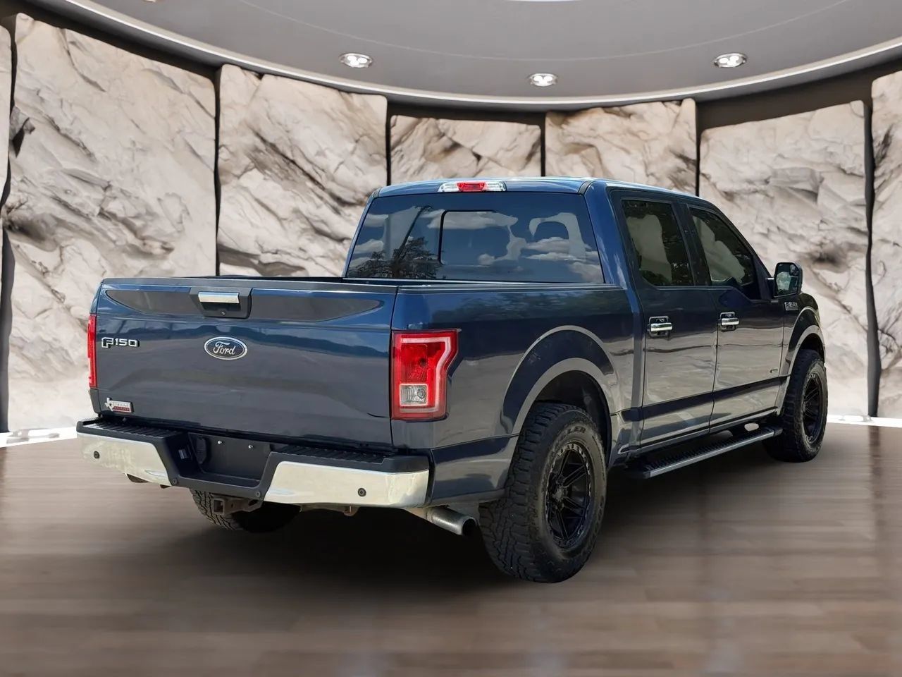 Used 2015 Ford F150 XLT w/ Equipment Group 302A Luxury RWD image 6