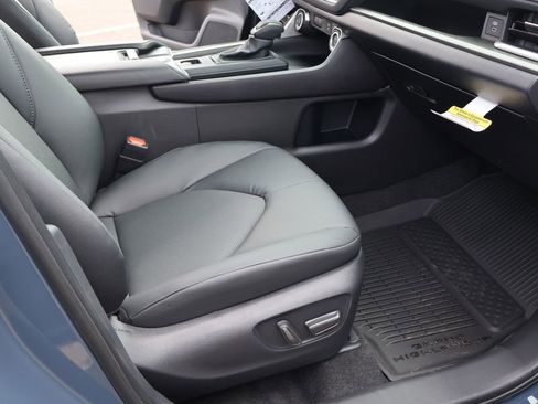New 2026 Toyota Grand Highlander XLE AWD/4WD image 33