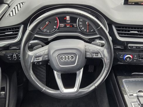 Used 2017 Audi Q7 3.0T Premium image 14