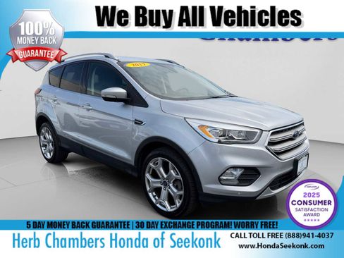 Used 2019 Ford Escape Titanium AWD/4WD image 1