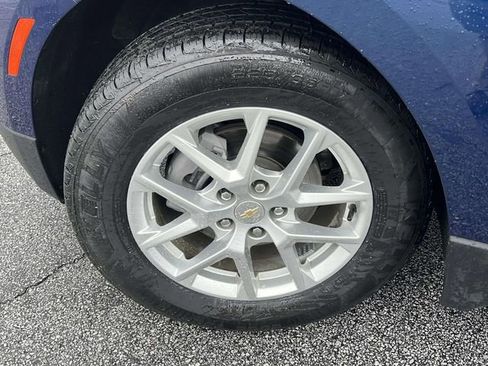 Used 2023 Chevrolet Equinox LS w/ LS Convenience Package image 9