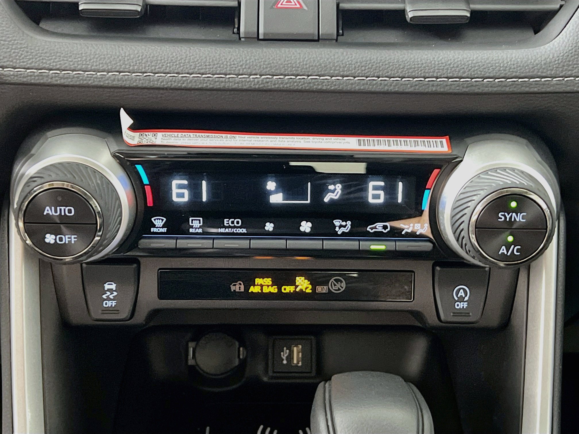 Used 2025 Toyota RAV4 XLE w/ Convenience Package FWD image 26