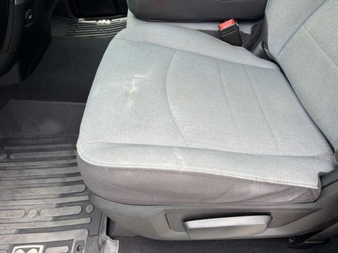 Used 2024 RAM 1500 Classic SLT AWD/4WD image 9