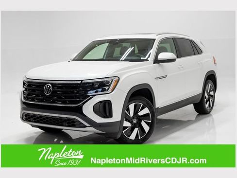 Used 2025 Volkswagen Atlas Cross Sport SEL AWD/4WD image 1