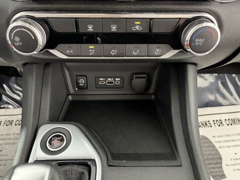 Used 2024 Nissan Sentra SV FWD image 23