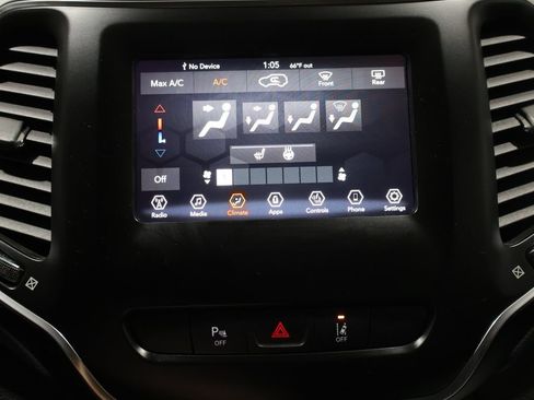 Used 2020 Jeep Cherokee Latitude Lux w/ Quick Order Package 26H Lux AWD/4WD image 30