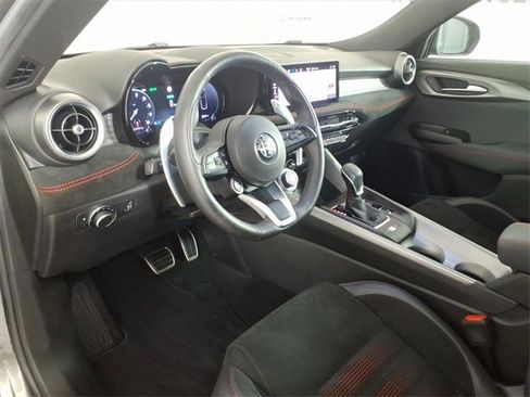 Used 2024 Alfa Romeo Tonale Veloce w/ Active Assist Package image 8