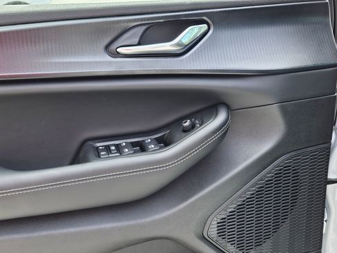 New 2026 Jeep Grand Cherokee L 4WD image 17