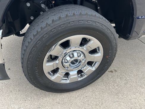 Used 2024 Ford F250 Lariat w/ Chrome Package image 2