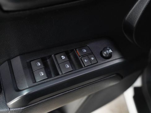 Used 2022 Toyota Tacoma SR AWD/4WD image 20