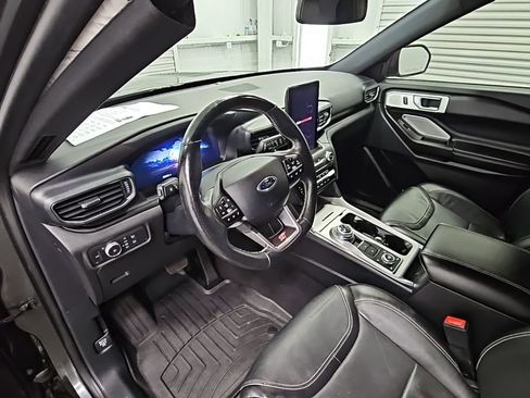 Used 2020 Ford Explorer ST w/ ST Street Pack image 12
