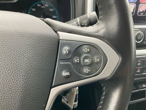 Used 2015 Chevrolet Colorado LT w/ Luxury Package image 28