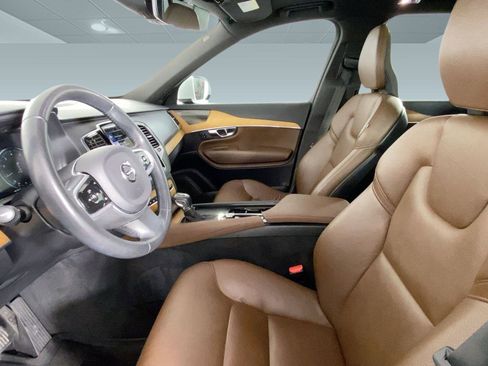 Used 2022 Volvo XC90 T6 Momentum w/ Advanced Package image 20