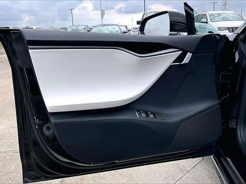 Used 2020 Tesla Model S Performance image 19