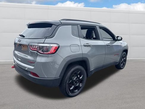 Used 2024 Jeep Compass Trailhawk AWD/4WD image 9
