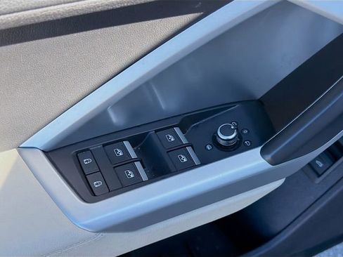 Used 2020 Audi Q3 2.0T Premium Plus w/ Premium Plus Package image 22