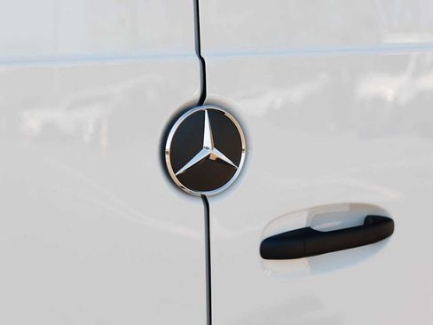 New 2025 Mercedes-Benz Sprinter 2500 image 11