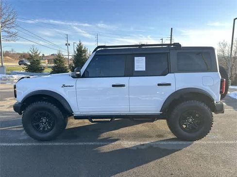Used 2023 Ford Bronco Wildtrak image 2
