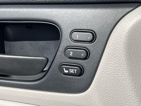 Certified 2025 Honda Odyssey EX-L image 16