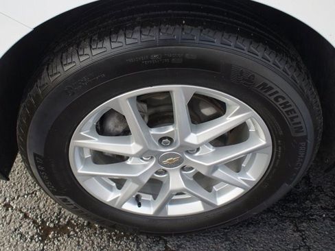 Used 2024 Chevrolet Equinox LT image 25