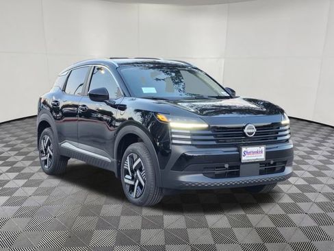 New 2026 Nissan Kicks SV image 2